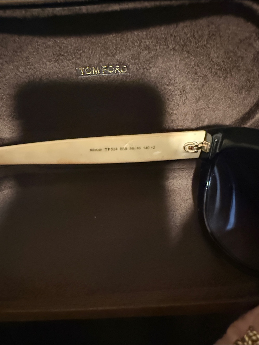 Tom Ford Glossy Black Cat-Eye Sunglasses with Brown Case - Picture 2 of 6